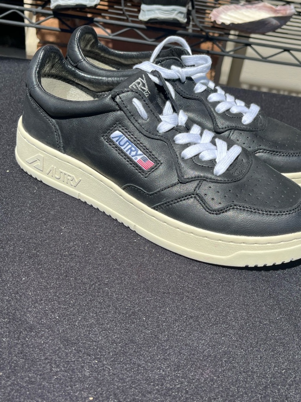 AUTRY SNEAKERS
MEDALIST LOW SNEAKERS IN SUPER-SOFT BLACK NAPPA Men’s 39 us6-6.5